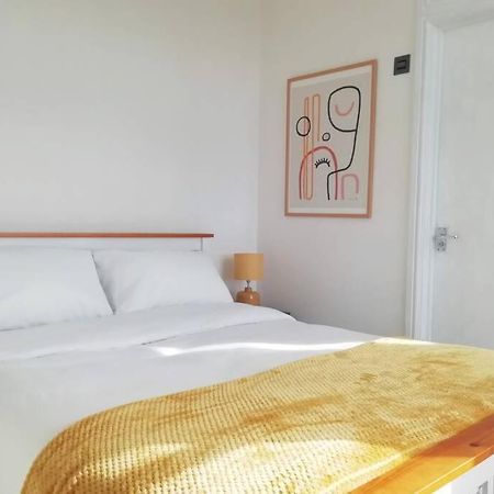 Cosy, Elegant Apartment In Heart Of Ludlow Town Luaran gambar