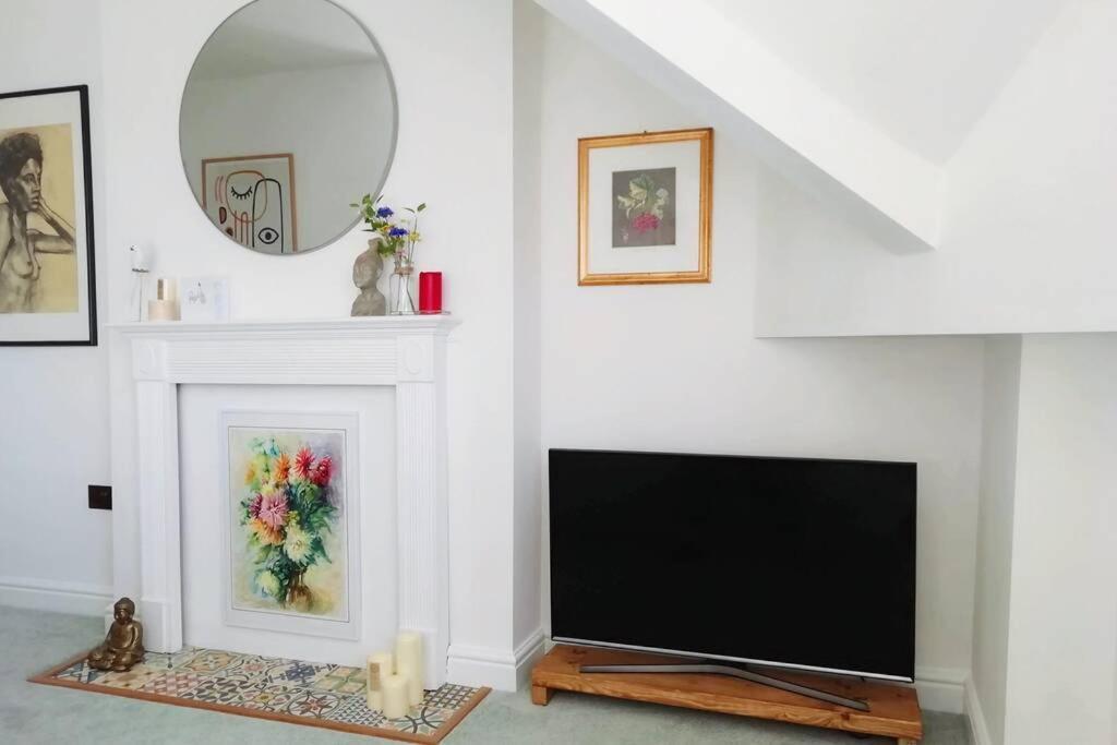 Cosy, Elegant Apartment In Heart Of Ludlow Town Luaran gambar